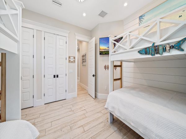 Lido Key luxury Vacation Rental 8 Bedrooms - Pure Magic