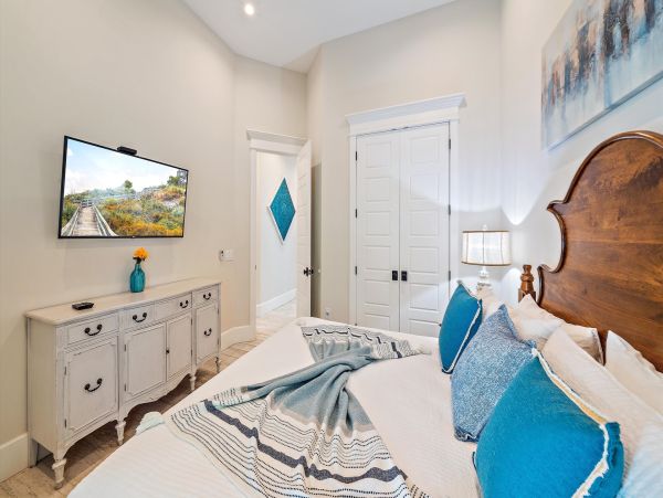 Lido Key luxury Vacation Rental 8 Bedrooms - Pure Magic