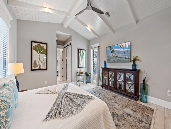 Lido Key luxury Vacation Rental 8 Bedrooms - Pure Magic