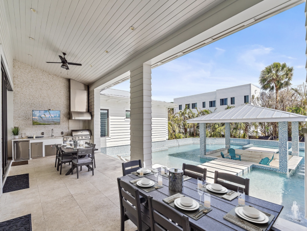 Lido Key luxury Vacation Rental 8 Bedrooms - Pure Magic
