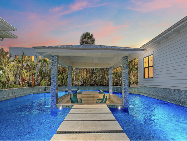 Lido Key luxury Vacation Rental 8 Bedrooms - Pure Magic