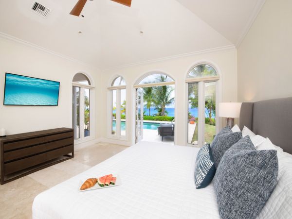 Luxury Villa Vacation Rental in West Bay, Grand Cayman
