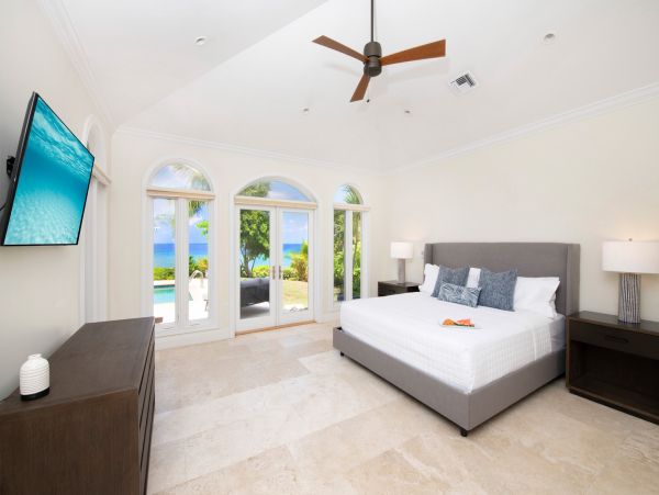 Luxury Villa Vacation Rental in West Bay, Grand Cayman