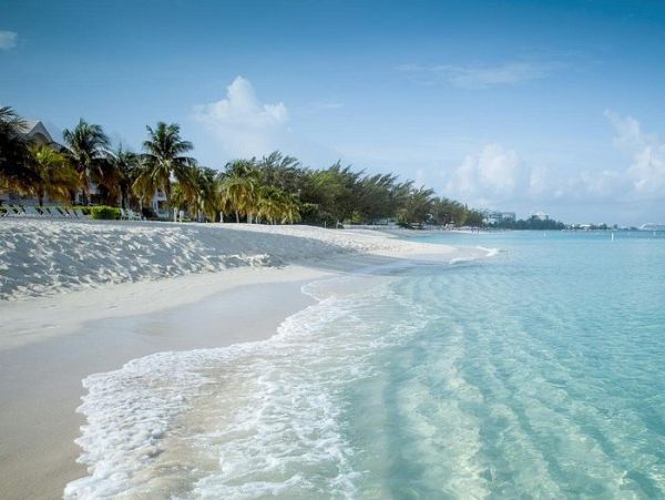 Luxury Villa Vacation Rental in West Bay, Grand Cayman