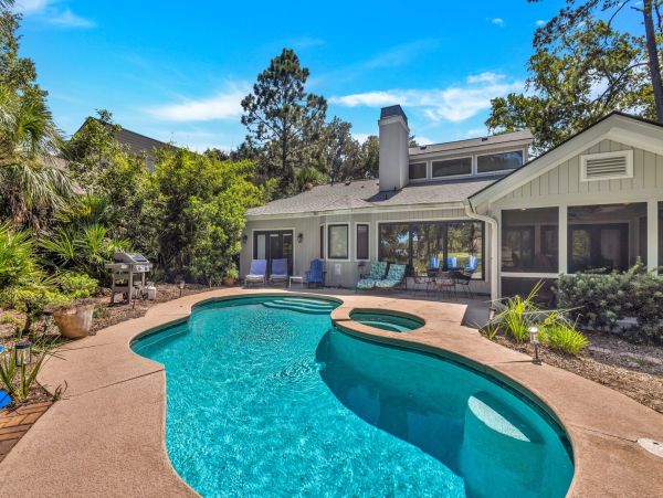 Luxurious Retreat in Hilton Head with Private Pool & Spa