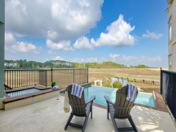 Luxurious Group Getaway in Hilton Head