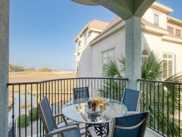 Luxurious Group Getaway in Hilton Head