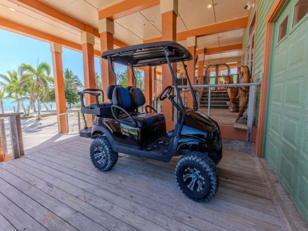 Luxury Beachfront Getaway on Pine Island Sound