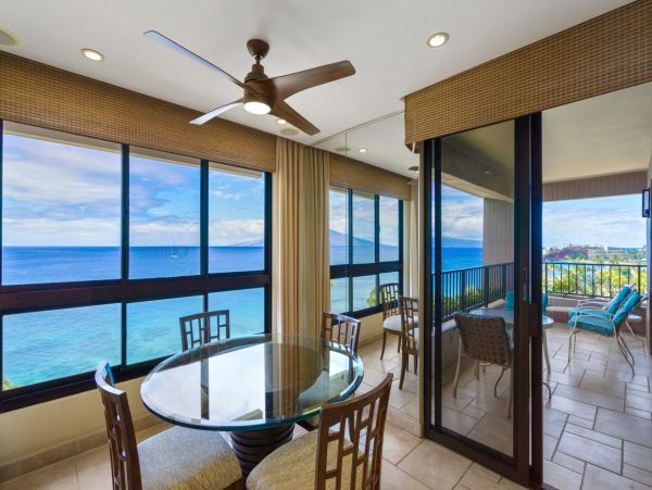 Luxurious Oceanfront Condo in Kaanapali - Two-Bedroom Retreat