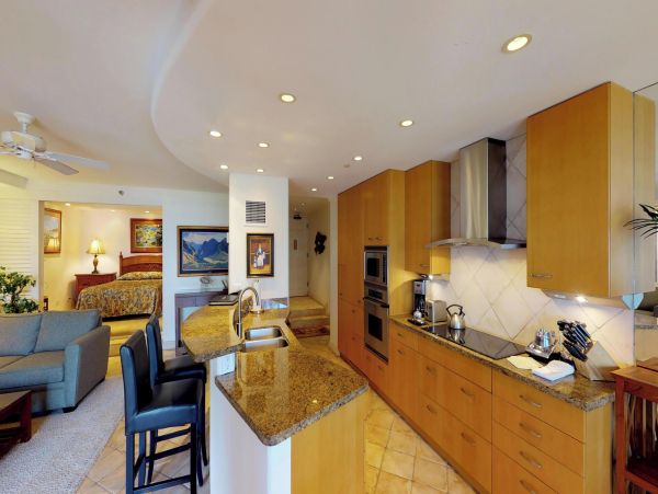 Luxurious Ocean View Condo in Kaanapali