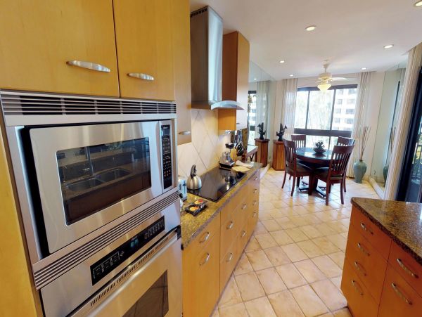 Luxurious Ocean View Condo in Kaanapali
