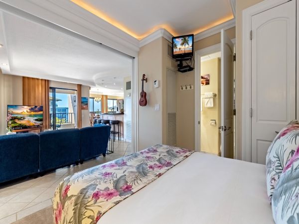 Tropical One-Bedroom Vacation Rental with Ocean Views in Maui