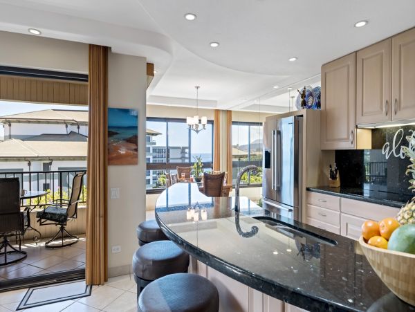 Tropical One-Bedroom Vacation Rental with Ocean Views in Maui