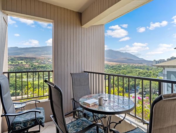Tropical One-Bedroom Vacation Rental with Ocean Views in Maui
