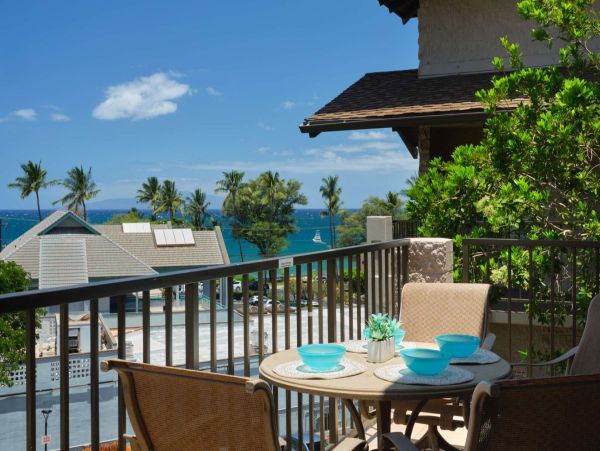 Discover Your Tropical Escape at this Oceanview Retreat