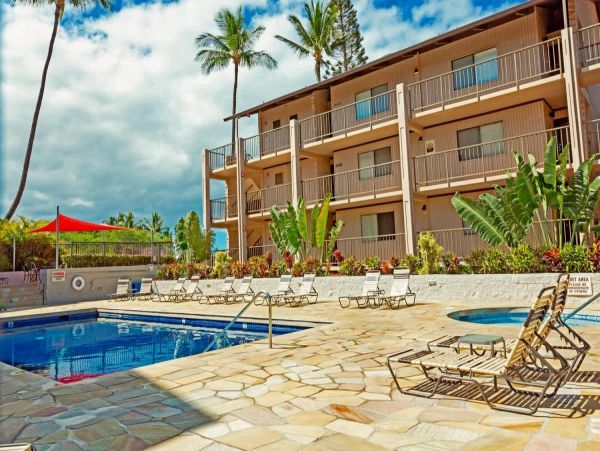 Discover Your Tropical Escape at this Oceanview Retreat