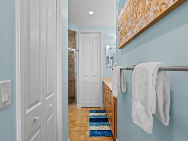 Gulf-Front Luxury Condo in Anna Maria Island