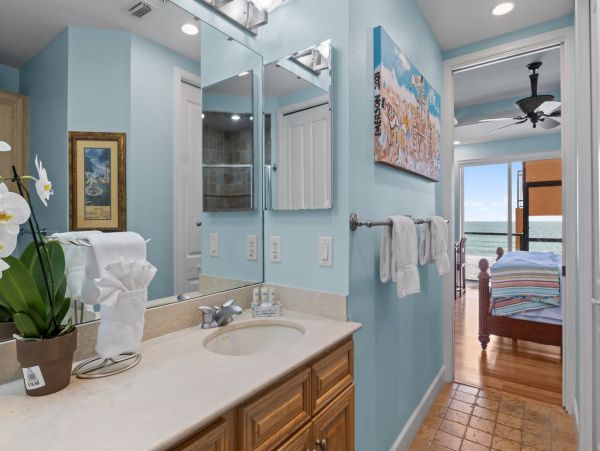 Gulf-Front Luxury Condo in Anna Maria Island