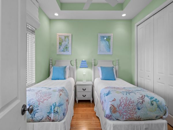 Gulf-Front Luxury Condo in Anna Maria Island