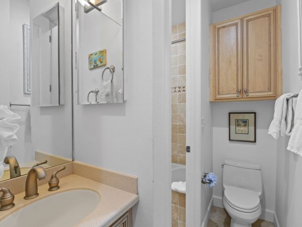 Gulf-Front Luxury Condo in Anna Maria Island