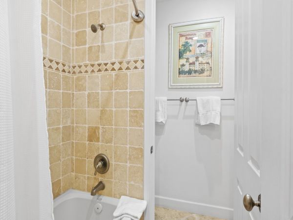 Gulf-Front Luxury Condo in Anna Maria Island