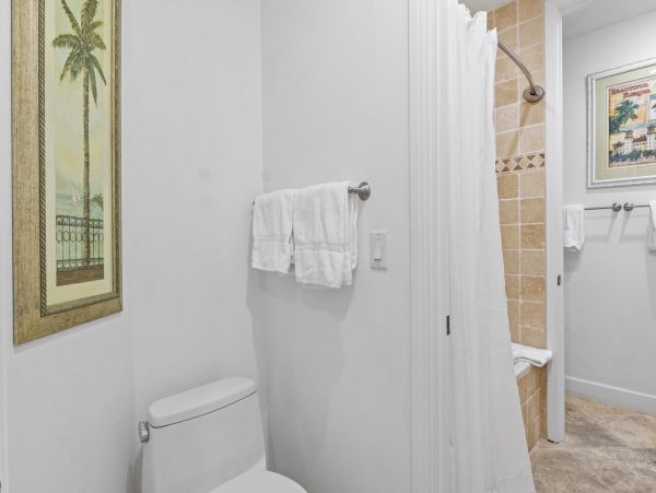 Gulf-Front Luxury Condo in Anna Maria Island