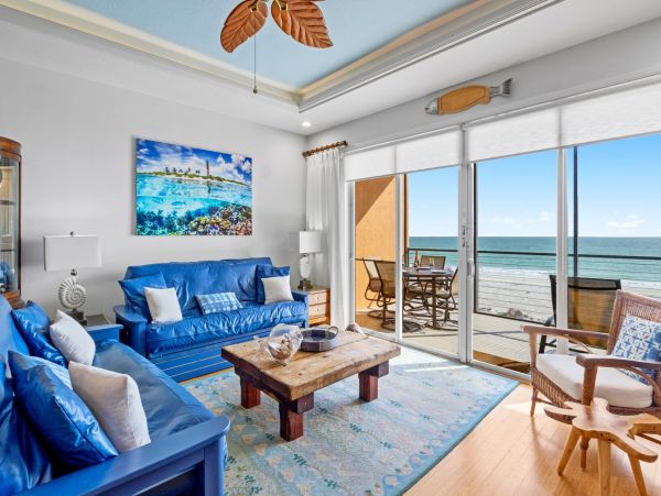 Gulf-Front Luxury Condo in Anna Maria Island