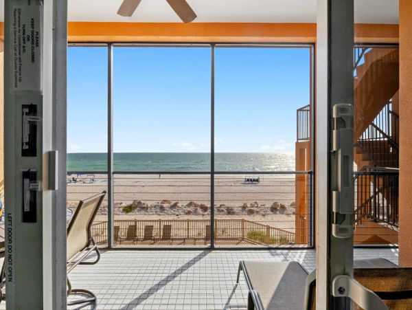 Gulf-Front Luxury Condo in Anna Maria Island