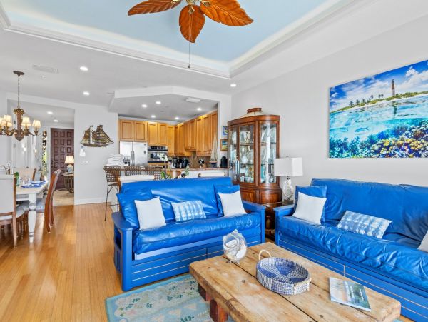 Gulf-Front Luxury Condo in Anna Maria Island
