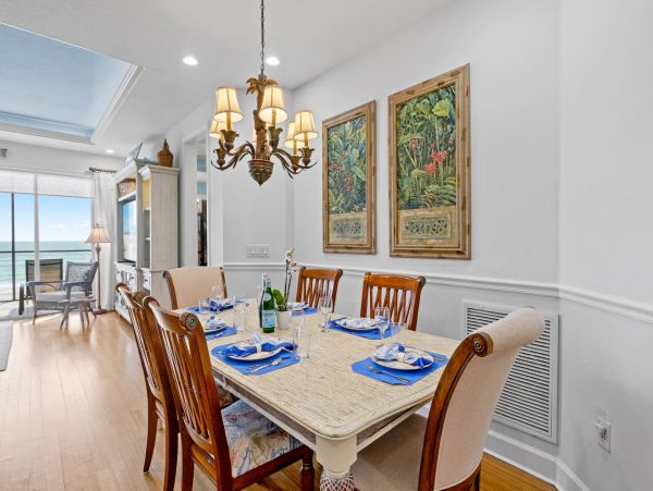 Gulf-Front Luxury Condo in Anna Maria Island