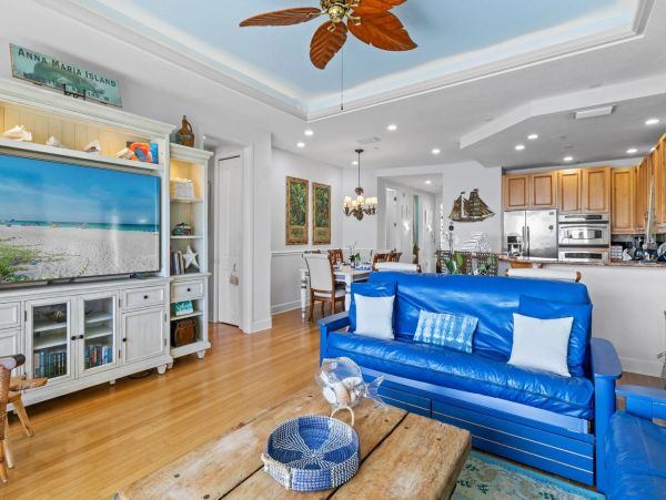 Gulf-Front Luxury Condo in Anna Maria Island