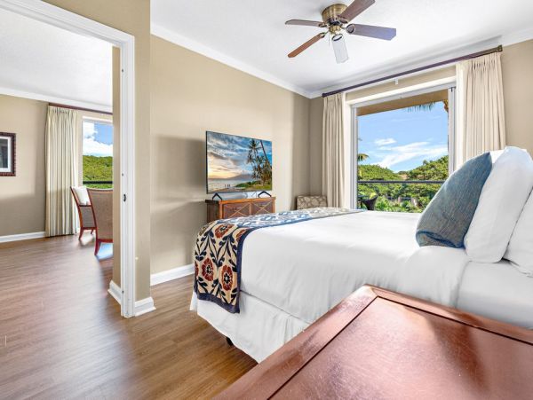 Luxurious 2BR/2BA Suite in West Maui - Stunning Mountain Views & Resort Amenities