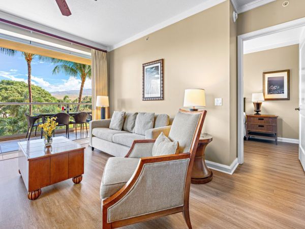 Luxurious 2BR/2BA Suite in West Maui - Stunning Mountain Views & Resort Amenities