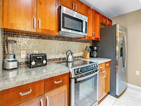 Luxurious 2BR/2BA Suite in West Maui - Stunning Mountain Views & Resort Amenities