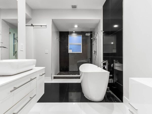 Luxury Modern Home Near Hollywood Beach - 4 Bedrooms, Heated Pool