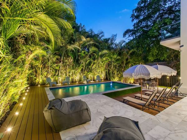 Luxury Modern Home Near Hollywood Beach - 4 Bedrooms, Heated Pool