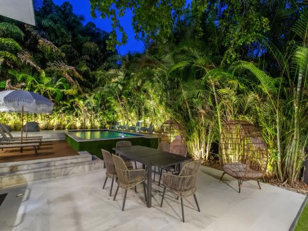 Luxury Modern Home Near Hollywood Beach - 4 Bedrooms, Heated Pool