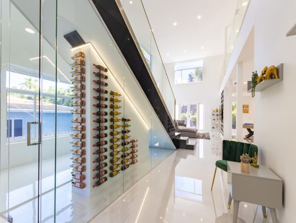 Luxury Modern Home Near Hollywood Beach - 4 Bedrooms, Heated Pool