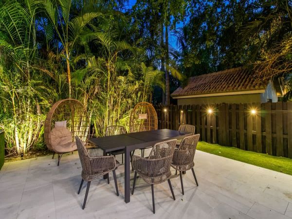 Luxury Modern Home Near Hollywood Beach - 4 Bedrooms, Heated Pool