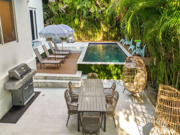 Luxury Modern Home Near Hollywood Beach - 4 Bedrooms, Heated Pool