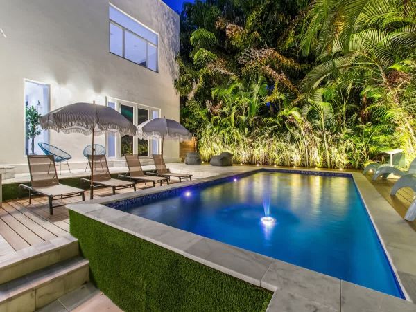 Luxury Modern Home Near Hollywood Beach - 4 Bedrooms, Heated Pool