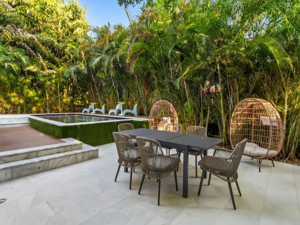 Luxury Modern Home Near Hollywood Beach - 4 Bedrooms, Heated Pool
