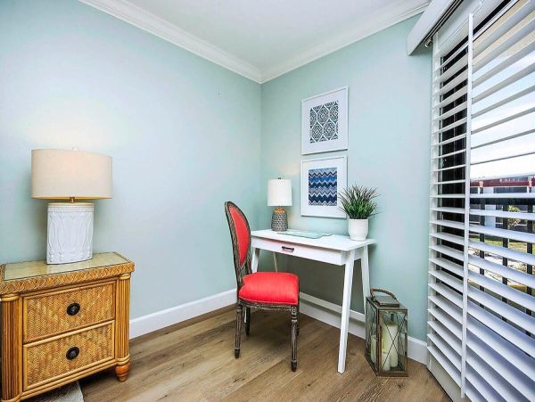 Luxurious Beachfront Condo on Sanibel Island - Ideal Family Retreat