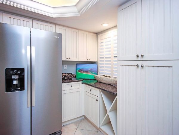 Luxurious Beachfront Condo on Sanibel Island - Ideal Family Retreat