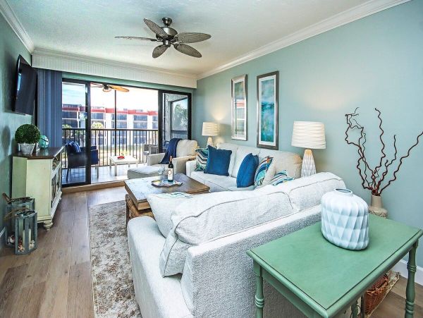 Luxurious Beachfront Condo on Sanibel Island - Ideal Family Retreat