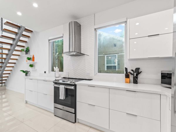 Luxury Hollywood Beach Paradise - 4 Bedroom Coastal Retreat with Pool