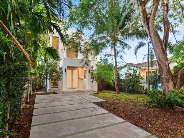 Luxury Hollywood Beach Paradise - 4 Bedroom Coastal Retreat with Pool