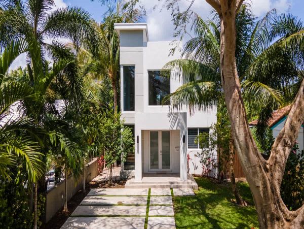 Luxury Hollywood Beach Paradise - 4 Bedroom Coastal Retreat with Pool