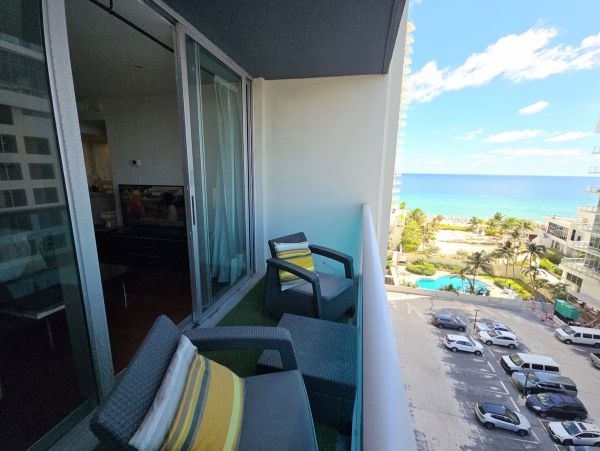 Stunning Hollywood Beach Vacation Rental - 1 Bedroom Ocean Views Condo - additional view, photo 2