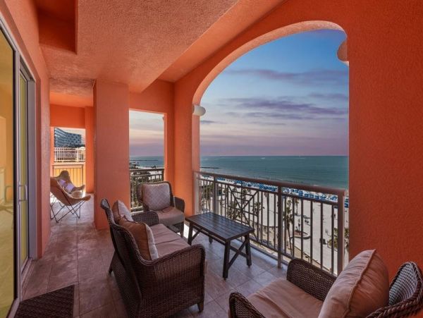 Luxury Beachfront Penthouse Almost 5,000 Sq Ft Luxury Vacationing.